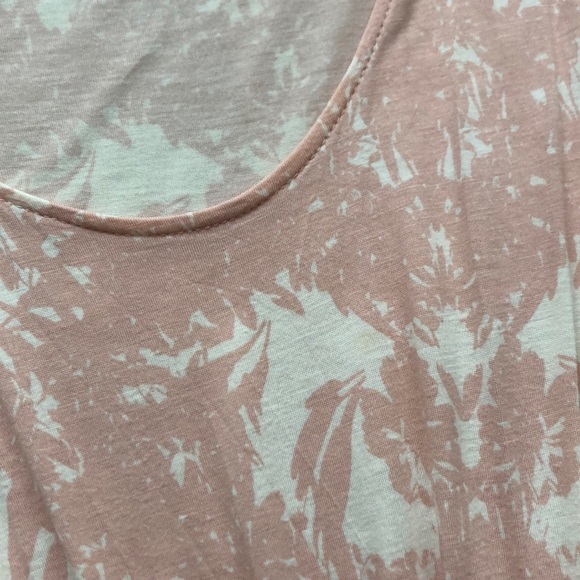 Pink Floral Peplum top - Picture 4 of 4